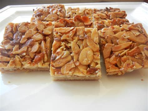 Asal Banoo Honey Almond Bar