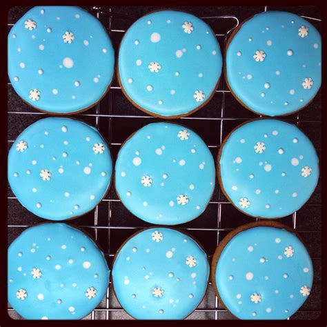 Reismans Blue & White Cookies